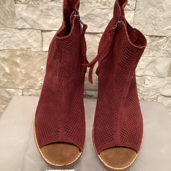 TOMS Majorca Peep Toe Ankle Bootie - Picture 1 of 12